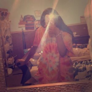 Meet your Posher, Elizabeth barrios